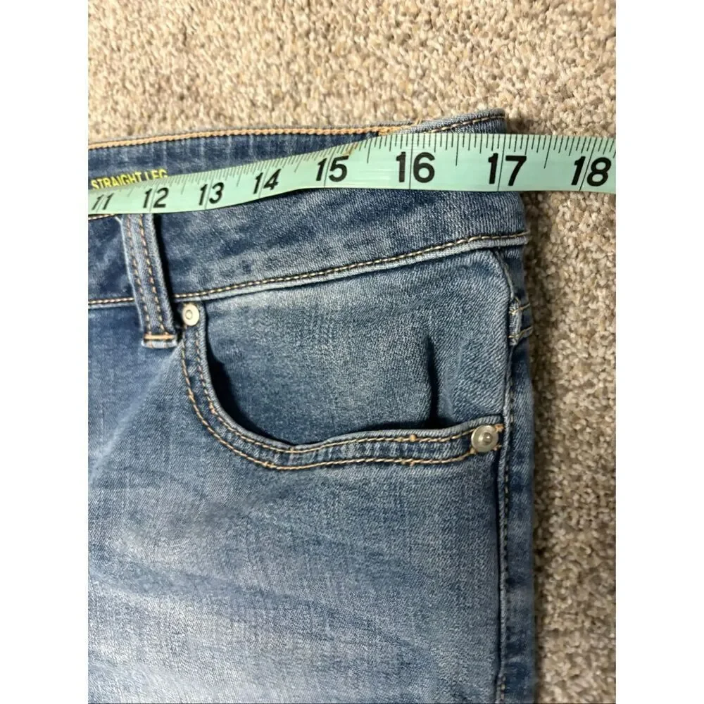 Inc. Denim straight leg regular fit crop jeans size 12.
